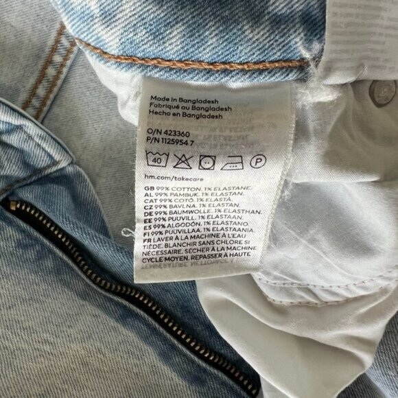 H&M Light Wash High Rise Vintage Straight Jeans - Picture 6 of 6